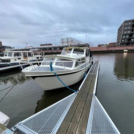 Suesses Motorboot - Bremen Ueberseestadt المظهر الخارجي الصورة