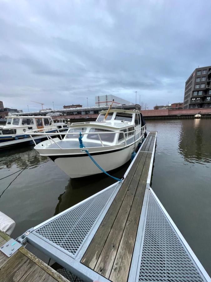 Suesses Motorboot - Bremen Ueberseestadt المظهر الخارجي الصورة