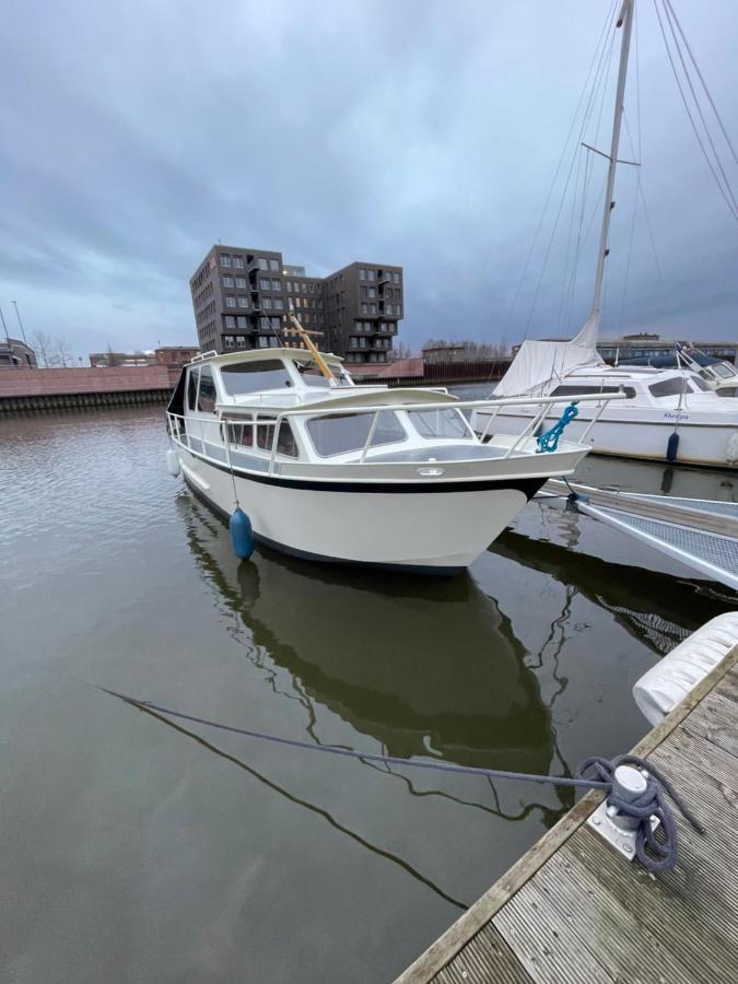 Suesses Motorboot - Bremen Ueberseestadt المظهر الخارجي الصورة