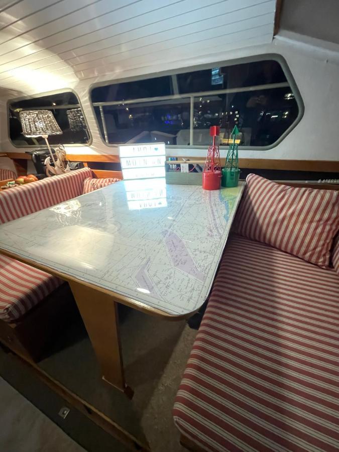 Suesses Motorboot - Bremen Ueberseestadt المظهر الخارجي الصورة