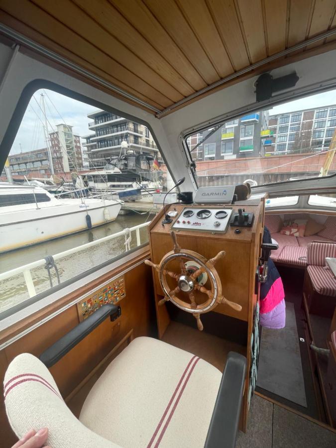 Suesses Motorboot - Bremen Ueberseestadt المظهر الخارجي الصورة