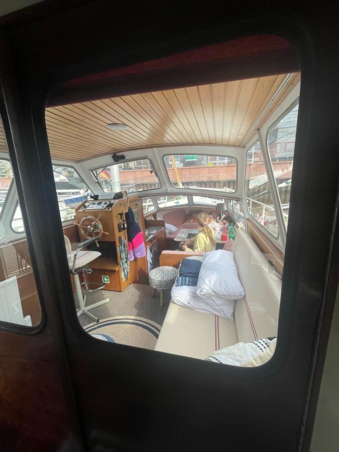 Suesses Motorboot - Bremen Ueberseestadt المظهر الخارجي الصورة