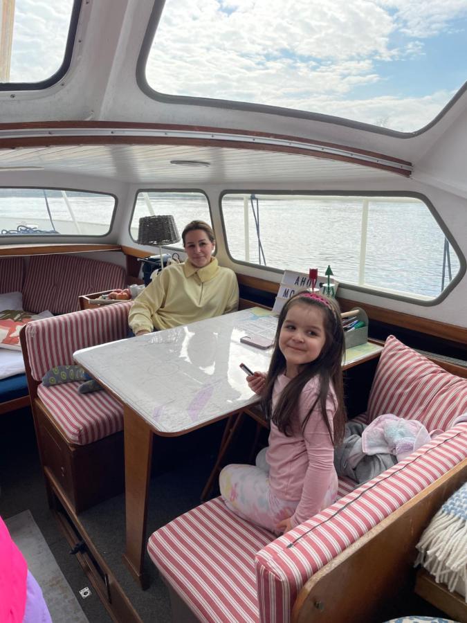Suesses Motorboot - Bremen Ueberseestadt المظهر الخارجي الصورة