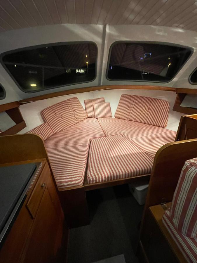 Suesses Motorboot - Bremen Ueberseestadt المظهر الخارجي الصورة