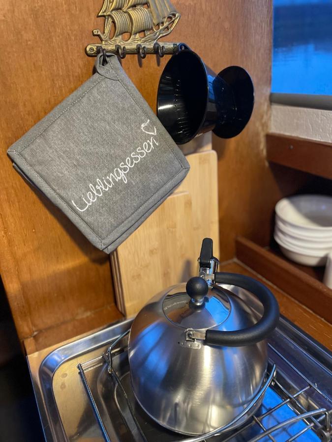 Suesses Motorboot - Bremen Ueberseestadt المظهر الخارجي الصورة