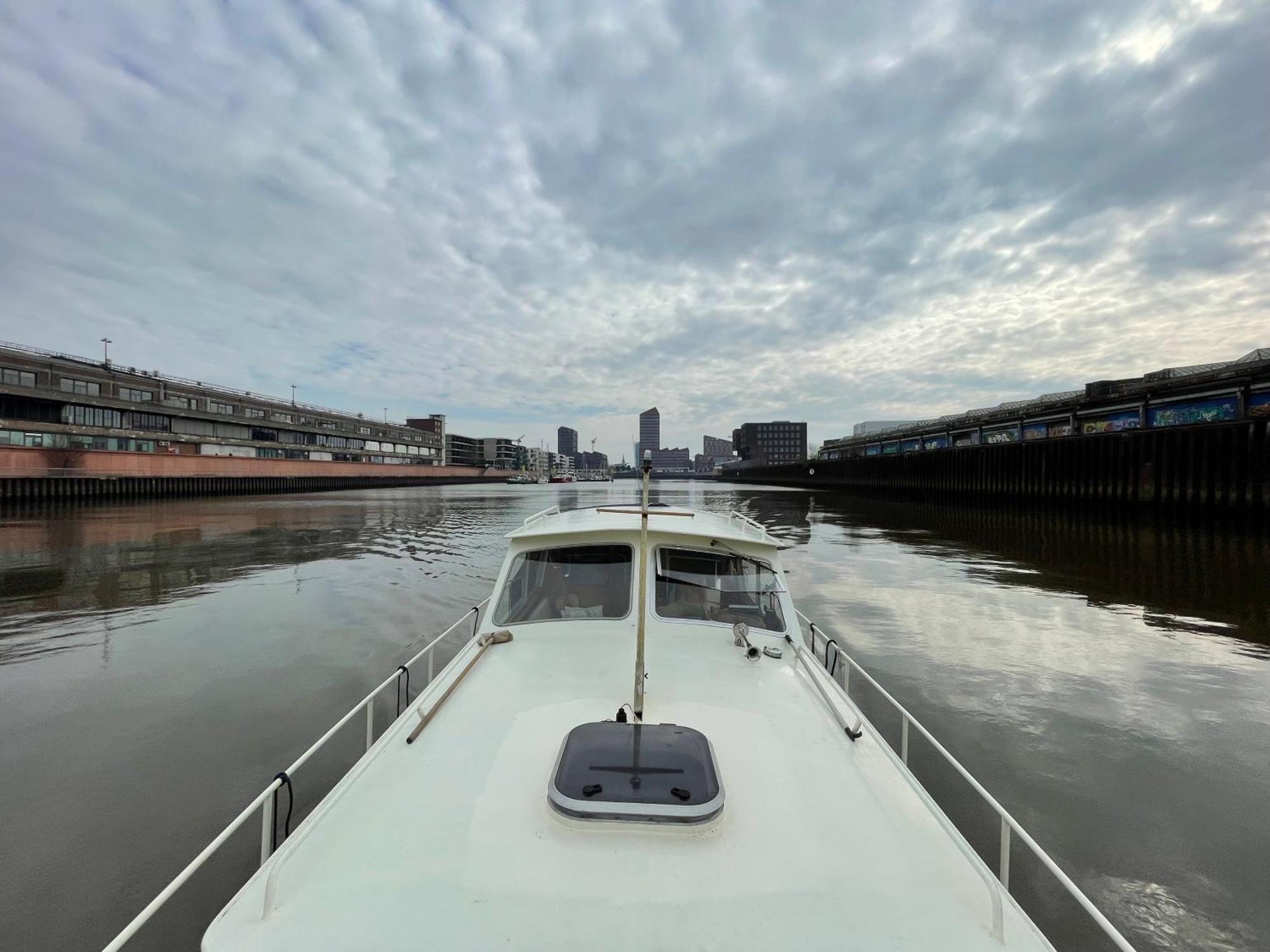 Suesses Motorboot - Bremen Ueberseestadt المظهر الخارجي الصورة